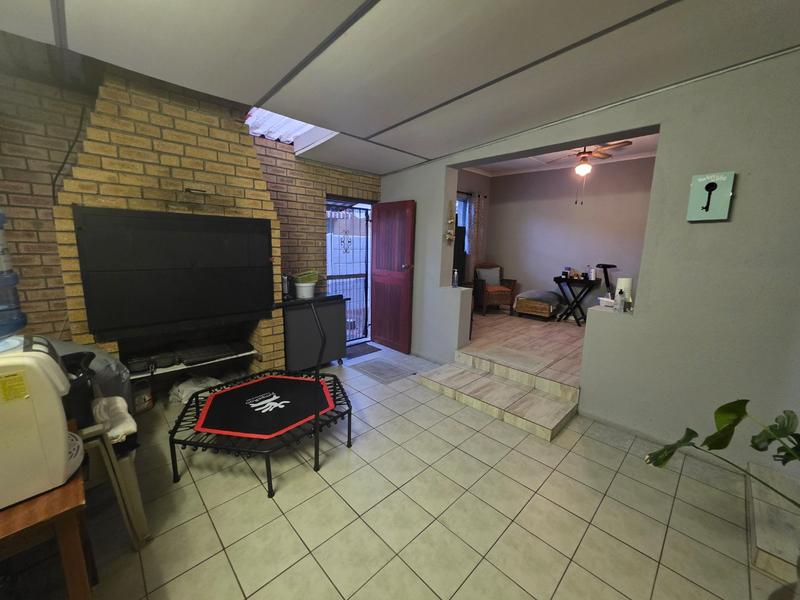 4 Bedroom Property for Sale in Vasco Estate Western Cape